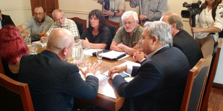 El gobierno propuso el 16% de incremento salarial a estatales: fue rechazada