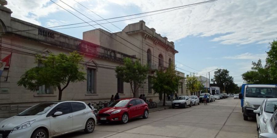 Imputaron al policía y docente Mattos por el estupro de su propia alumna