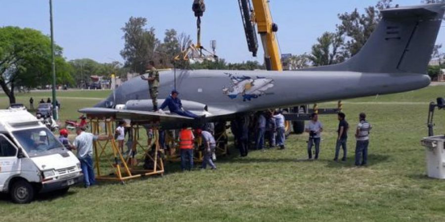 Quedo emplazado en el Parque Sur de la Ciudad de Reconquista el Avión Pucará