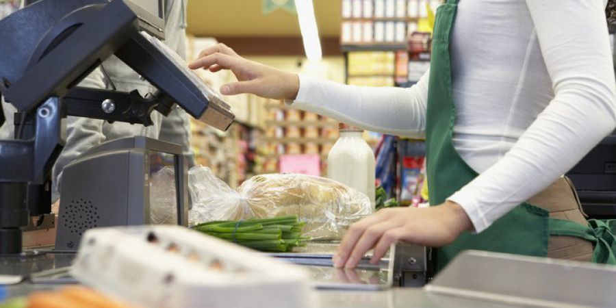 Empleados de comercio acordaron un aumento del 20% adicional