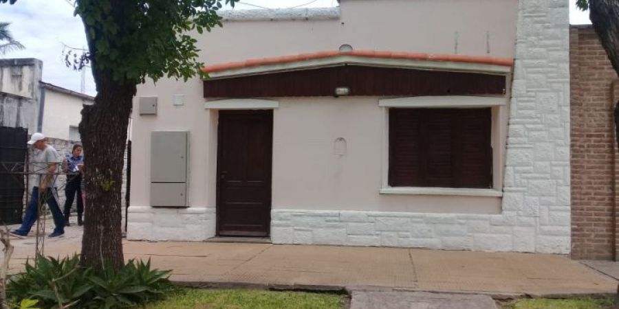 Brutal golpiza a una anciana para robarla