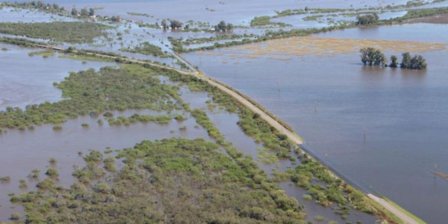 Ya hay evacuados en el norte de Santa Fe por el agua que ingresa de Chaco y Santiago