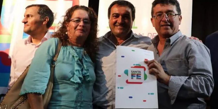 La provincia entregó 112 escrituras a familias de Reconquista, Avellaneda y Malabrigo