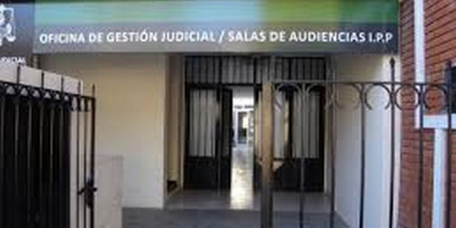 Funcionario policial imputado de amenazas y coacciones reiteradas salió en libertad con restricciones