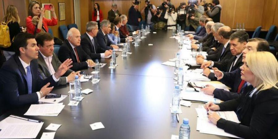 Lifschitz participó de la reunión de gobernadores y rechazó “la quita de recursos a las provincias argentinas”