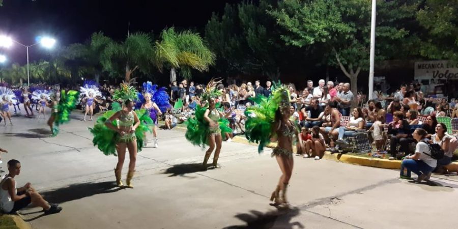 Se realizó la primera noche de corsos en Malabrigo