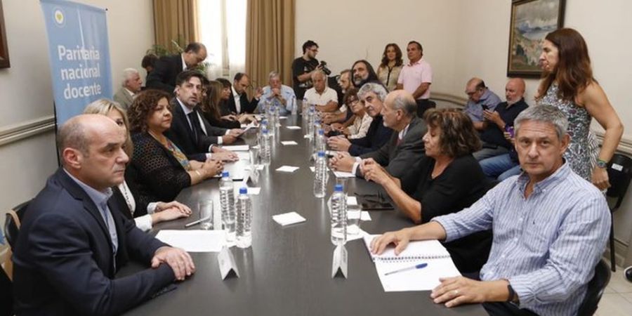 Acuerdo en la paritaria nacional docente: las escalas y los tramos