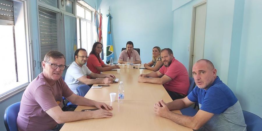 El Intendente Sponton recibio a las fuerzas politicas para trabajar en la emergencia