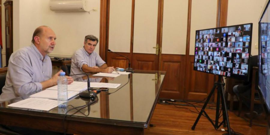 Perotti: “Tenemos que lograr mover la economía, moviendo la menor cantidad de gente posible”