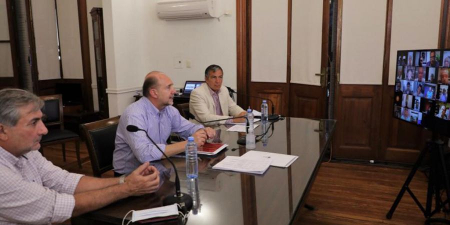 Perotti mantuvo una videoconferencia con gremios de toda la provincia