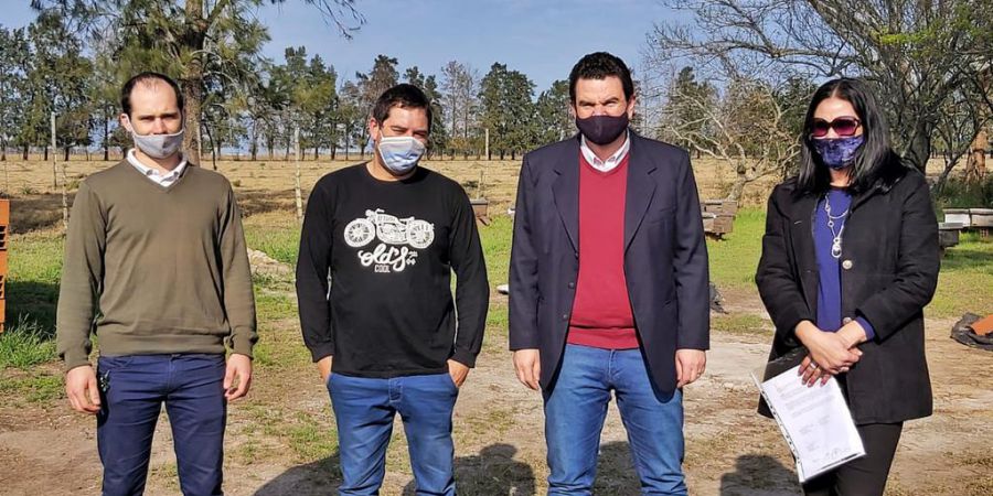 El Intendente Sponton entregó créditos a  productores y emprendedores de Malabrigo