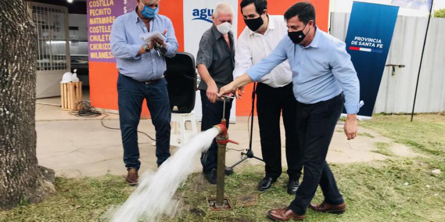 Reconquista: Nueva red de agua potable para 1.800 vecinos de barrio Center