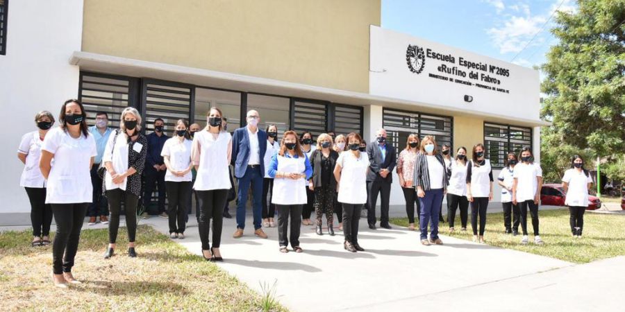 La ministra Cantero inauguró el nuevo edificio de la escuela especial 2095 de Las Toscas