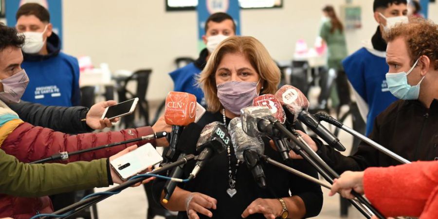 COVID-19: Santa Fe completará la inoculación a adultos mayores de 60 años inscriptos en la web