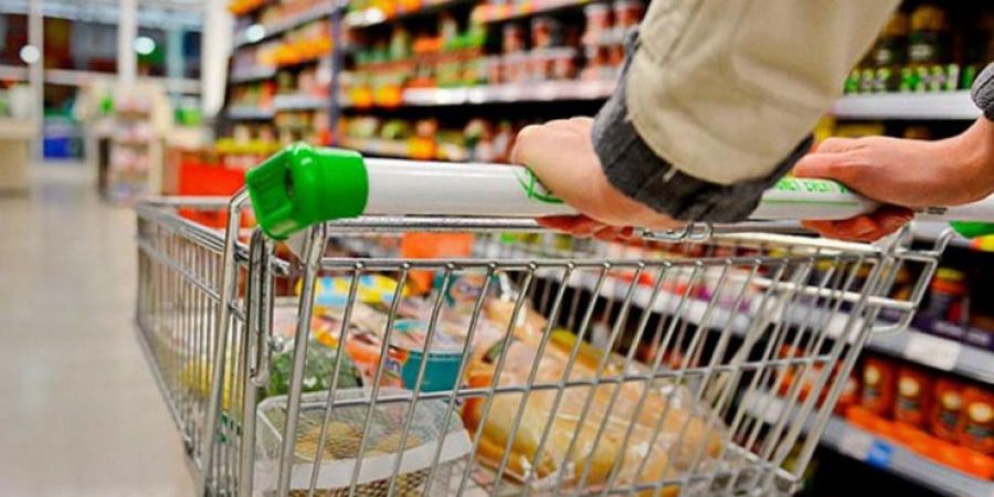 El Gobierno lanzó una canasta con 70 productos a precios congelados hasta fin de año