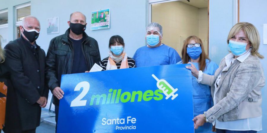 En la provincia ya se vacunaron contra el Covid-19 dos millones de santafesinos y santafesinas con primeras dosis