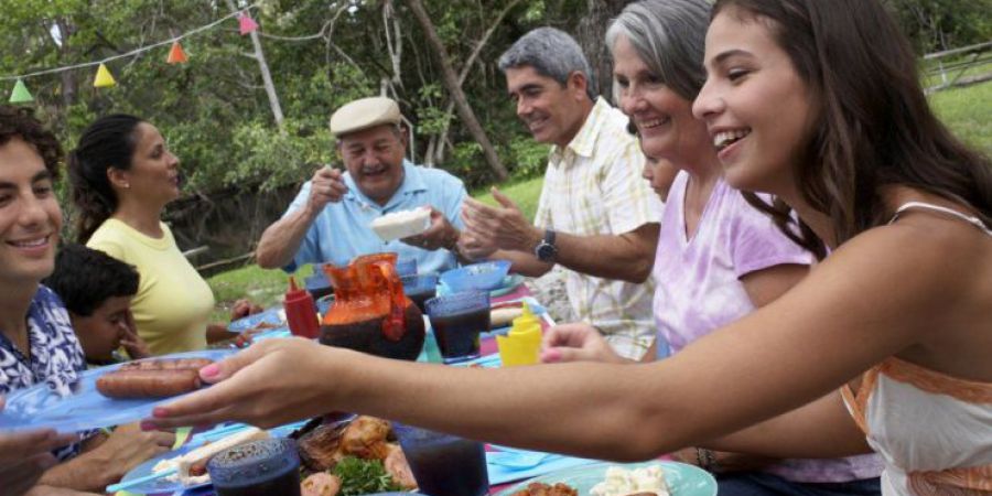 El Gobierno provincial habilitará reuniones familiares de hasta 20 personas