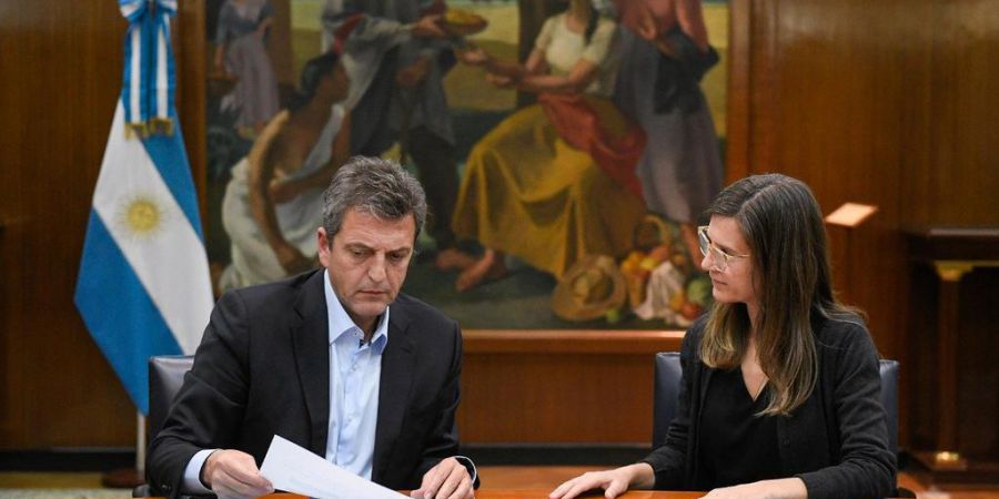 Aumentan las jubilaciones y otorgarán tres bonos a partir de septiembre