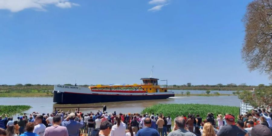 Deltín participó de la botadura del Barco Arenero Perla del Norte