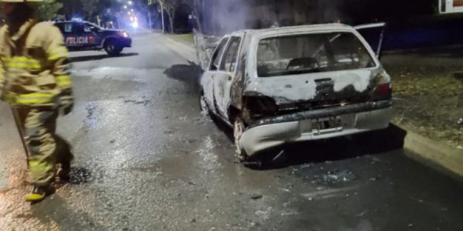 Se incendió un auto