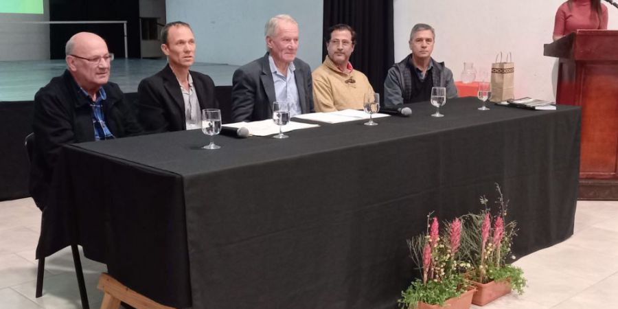 Presentaron el libro Bosque Pastoril