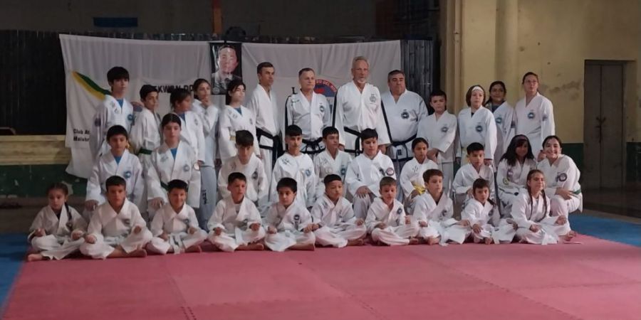 Se realizó un examen de Taekwondo