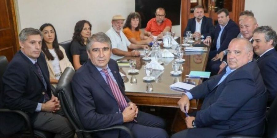 Expectativa por la paritaria con docentes y estatales