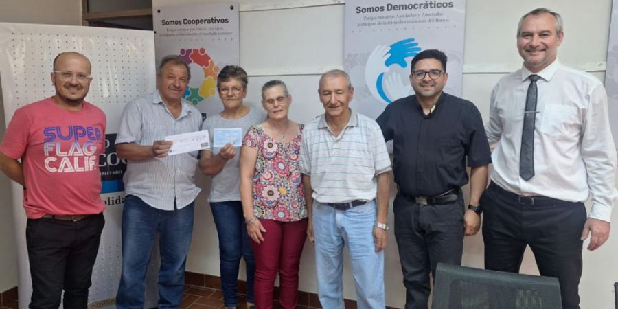 Banco Credicoop: entrega de premios a las instituciones de la localidad